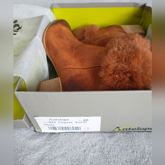 Antelope suede booties - Picture 2 of 7